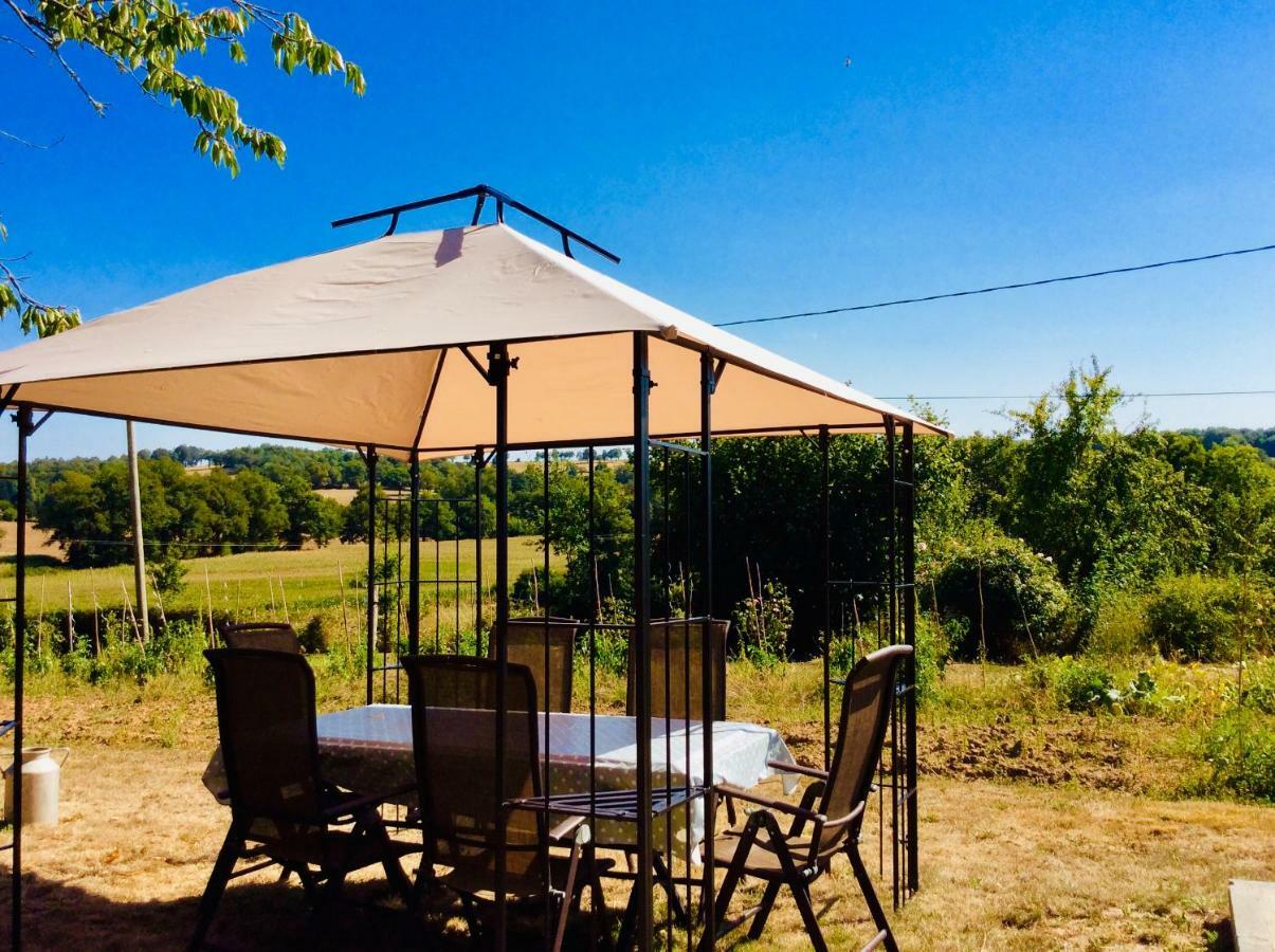 Les Outres Villa Chabrac Екстериор снимка