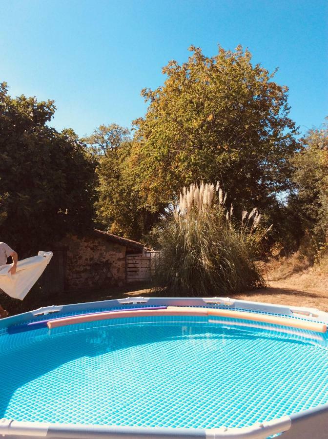 Les Outres Villa Chabrac Екстериор снимка