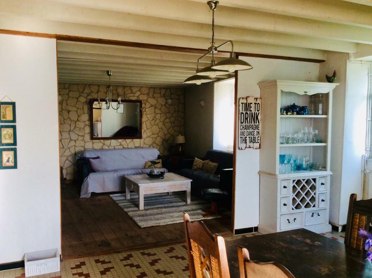 Les Outres Villa Chabrac Екстериор снимка